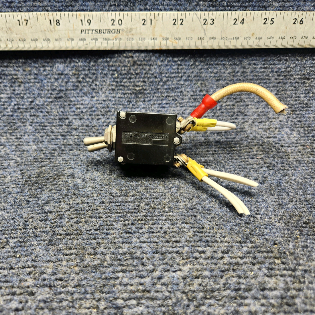 Used aircraft parts for sale, W31-X2M1G-40 CESSNA 172K TYCO TOGGLE BREAKER SWITCH ASSEMBLY (AMPS: 40) TWO (2)