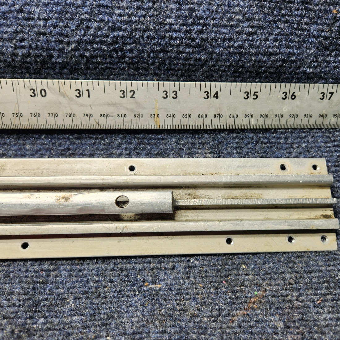 Used aircraft parts for sale, 0511240-9 CESSNA 172K INBOARD SEAT RAIL LH