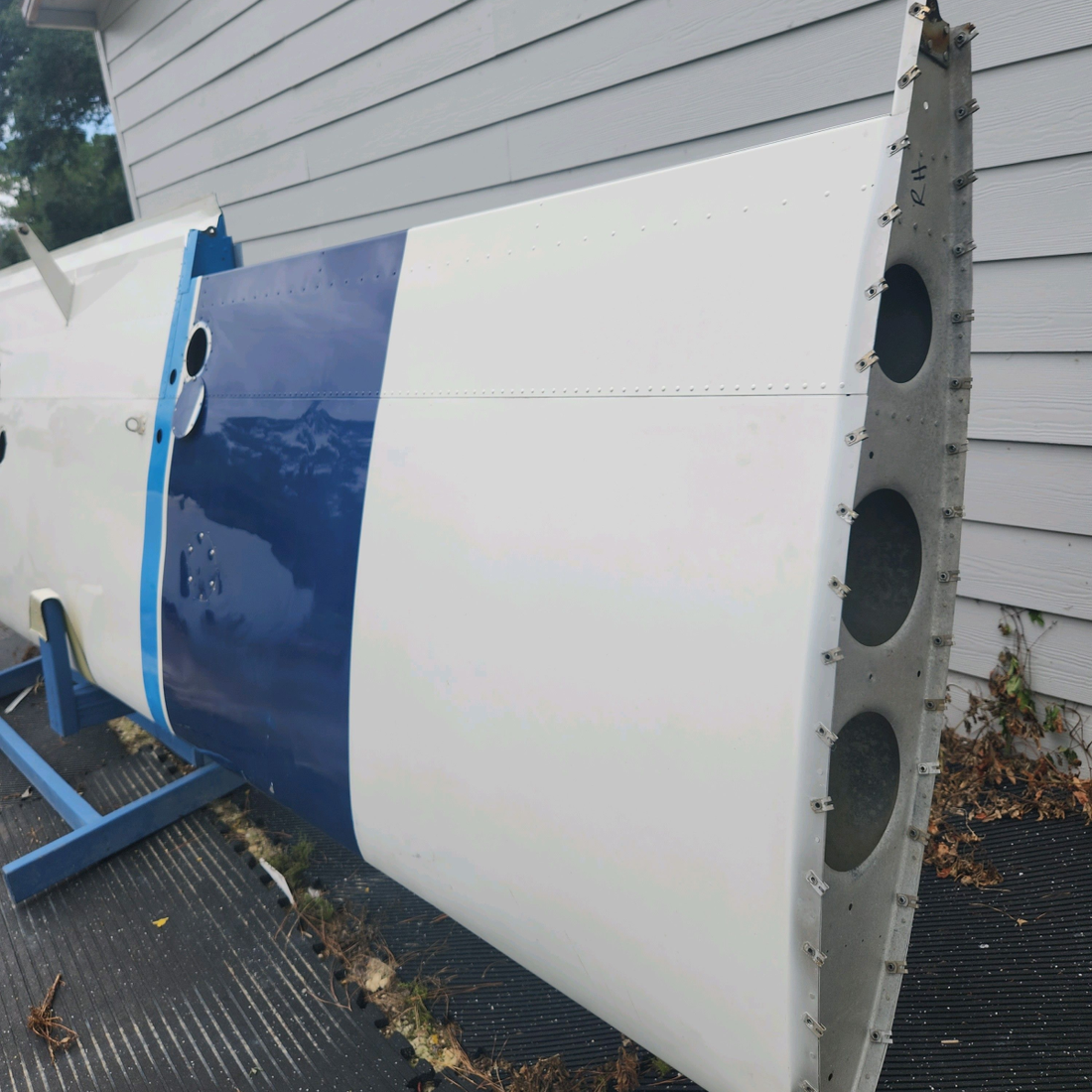 Used aircraft parts for sale, 169-110000-664 Beechcraft C23 SUNDOWNER WING STRUCTURE ASSY RH "SEE PHOTOS FOR DETAILS"