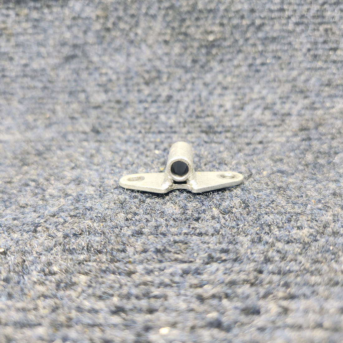 Used aircraft parts for sale, 310077-000 Mooney M20J BAGGAGE DOOR HINGE BRACKET