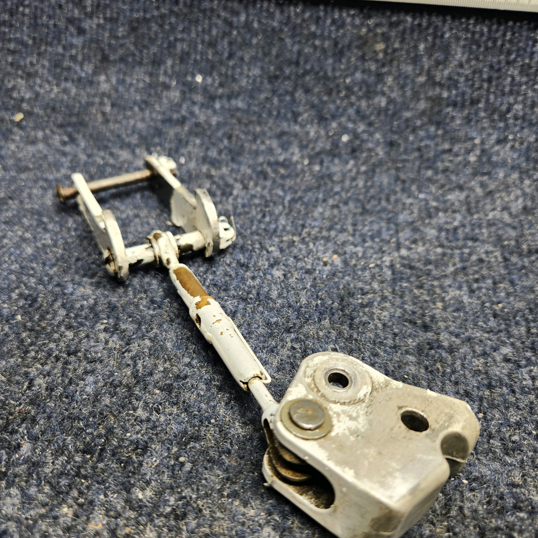 Used aircraft parts for sale, 67031-003 Piper PA32RT-300 RH GEAR RETRACTION FITTING / AND HOOK