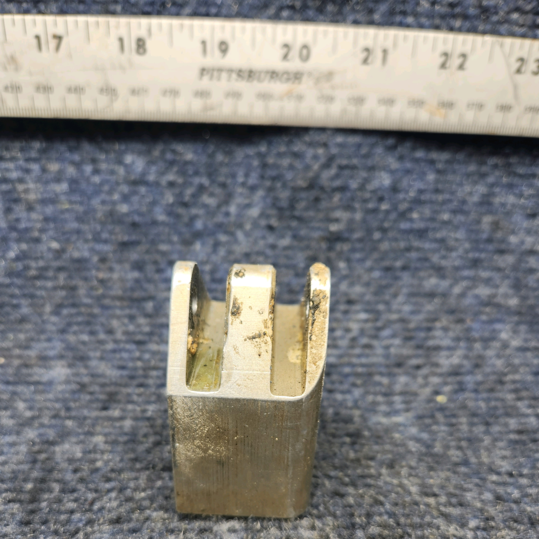 Used aircraft parts for sale, 950092-501 Mooney M20K LUG ENGINE RETRACT