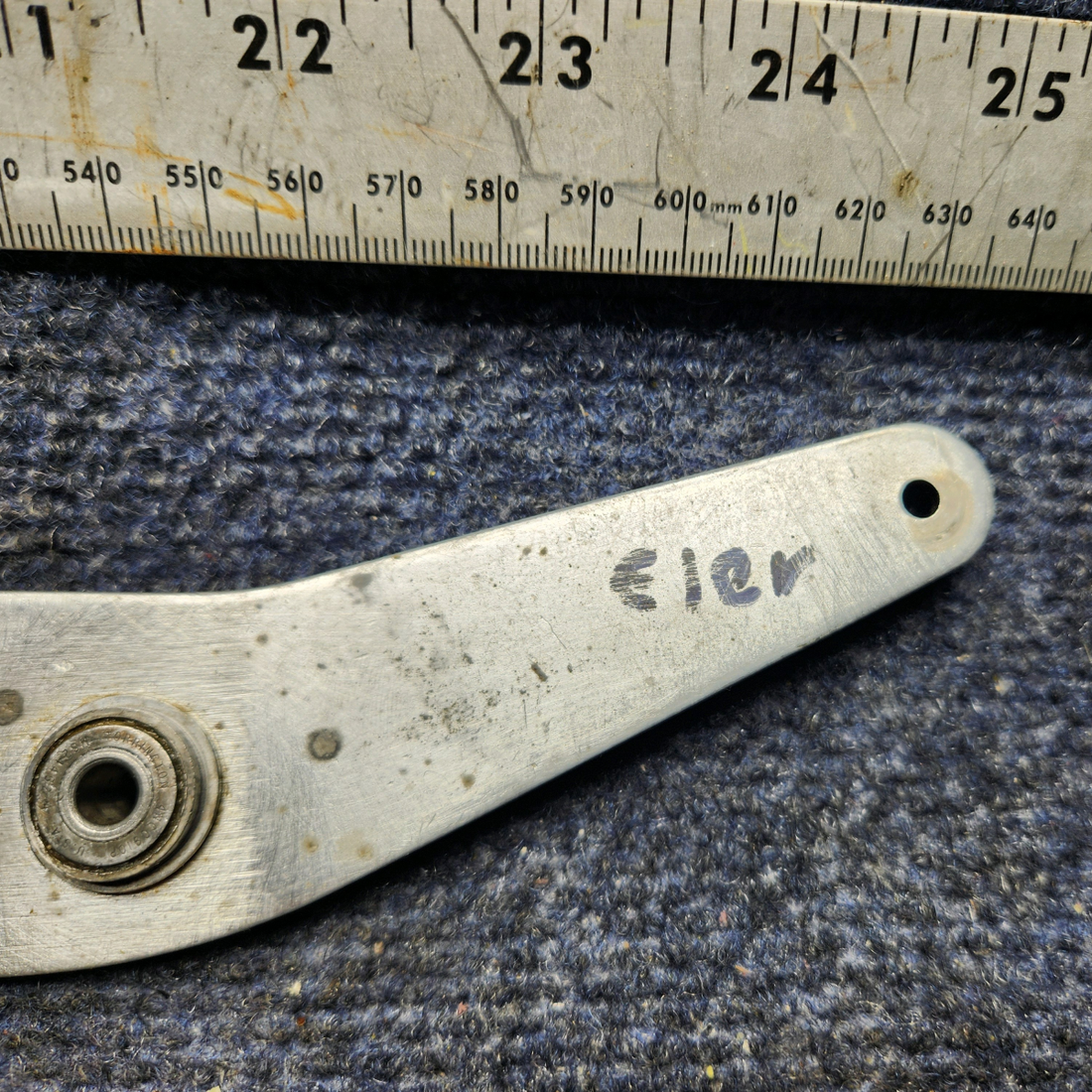 Used aircraft parts for sale, 0513370-1 CESSNA 172K FWD ELEVATOR BELLCRANK
