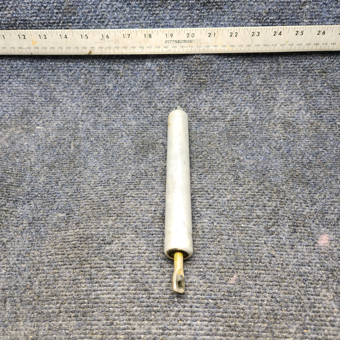 Used aircraft parts for sale, 10650 CESSNA 172K FLAP ACTUATOR CYLINDER ASSEMBLY
