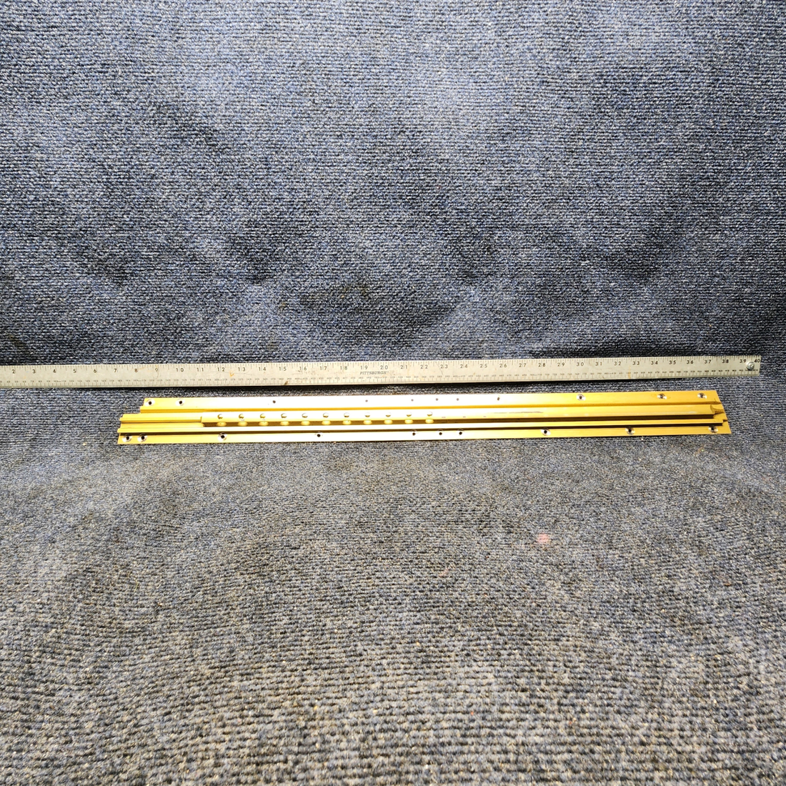 Used aircraft parts for sale, 0511240-7 CESSNA 172K OUTBOARD SEAT RAIL LH