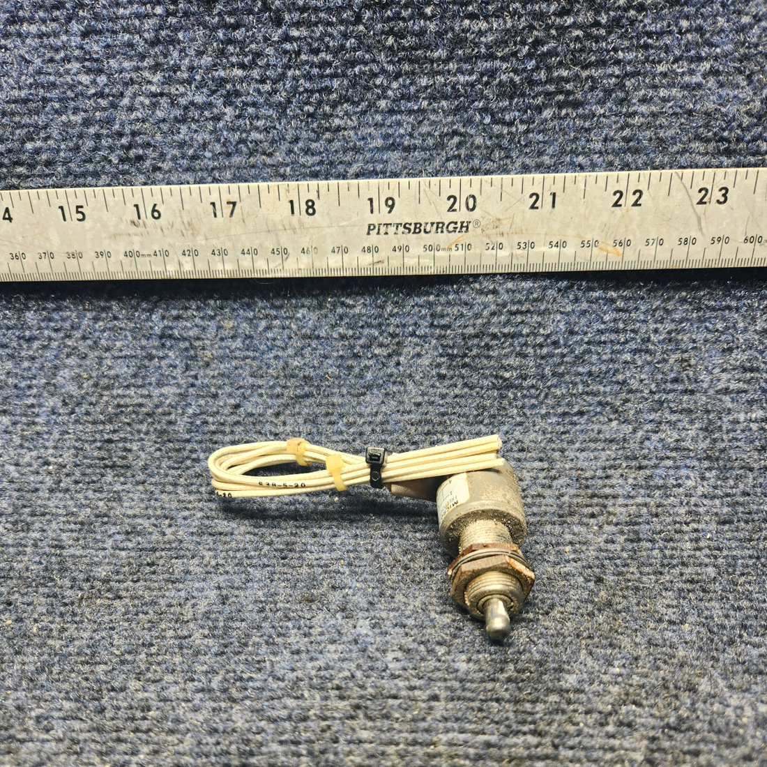Used aircraft parts for sale, 1CH25 Beechcraft F33A LANDING GEAR LIMIT SWITCH (14-28V)