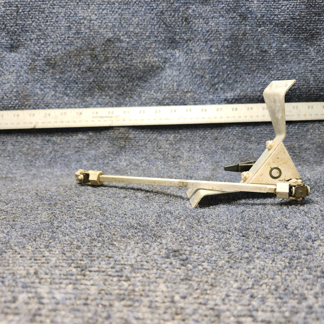 Used aircraft parts for sale, 2416001-200 Cessna 172RG GEAR ASSEMBLY FUEL SELECTOR