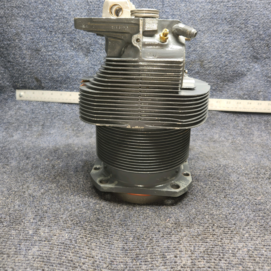 Used aircraft parts for sale, LW12416 Lycoming CESSNA 172K CYLINDER WIDE DECK USED IN O-320 SERIES CHROME -10 HRS ONLY