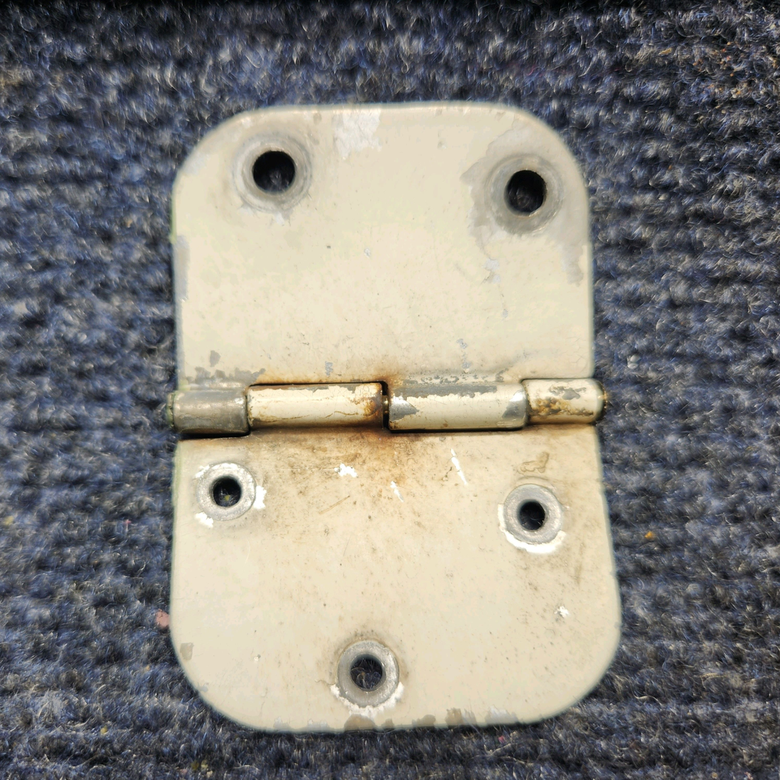 Used aircraft parts for sale, 0511280-4 CESSNA 172K LOWER CABIN DOOR FORWARD & AFT HINGE RH