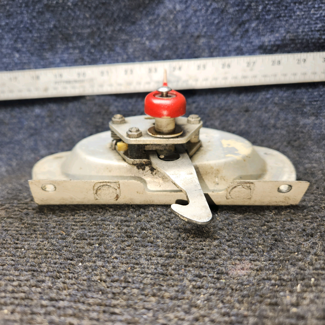 Used aircraft parts for sale, 96919-000 Piper Pa-28 Auxiliary Door Latch Assembly