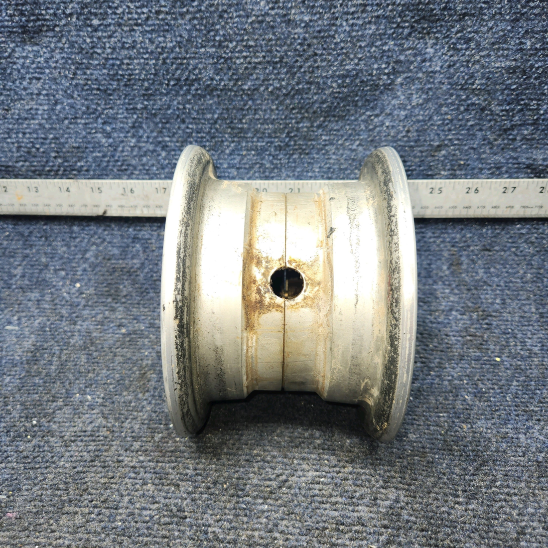 Used aircraft parts for sale, 40-87C Beechcraft F33A CLEVELAND NOSE WHEEL
