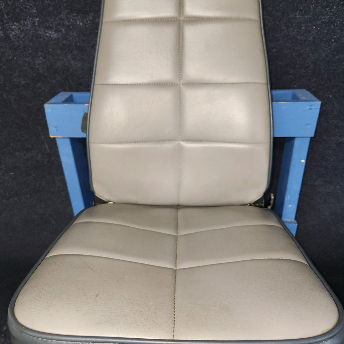 Used aircraft parts for sale, 79337-022 Piper PA28-161 Copilot Seat Assy Front - RH