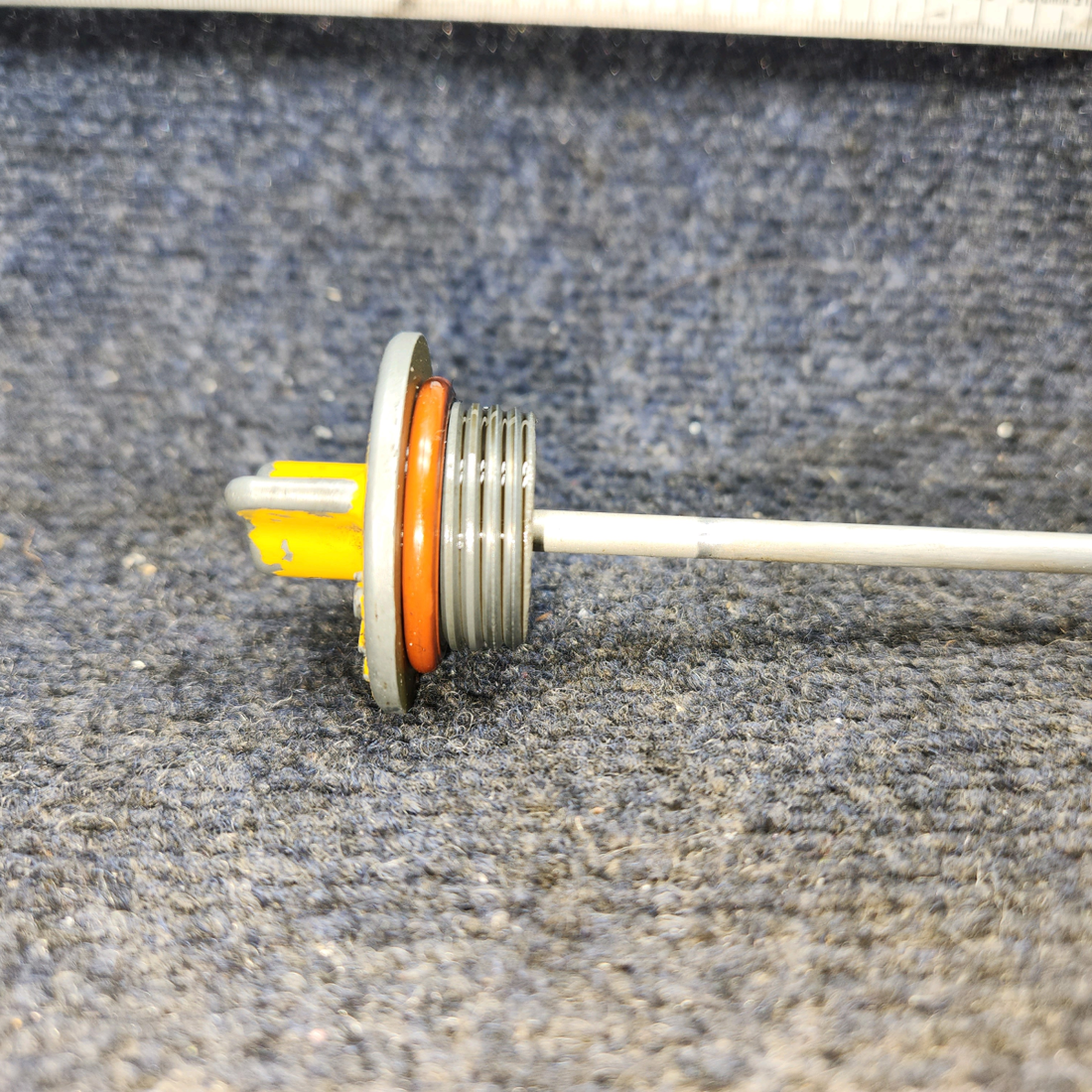 Used aircraft parts for sale, LW-16783 Lycoming O320 Piper PA28-161 Oil Level Gauge – 8 QTS, Length 18"