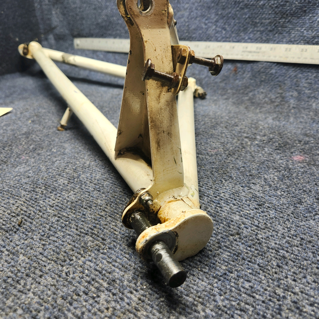 Used aircraft parts for sale, 35-815155-610 Beechcraft F33A MAIN GEAR RETRACT BRACE ASSEMBLY LH