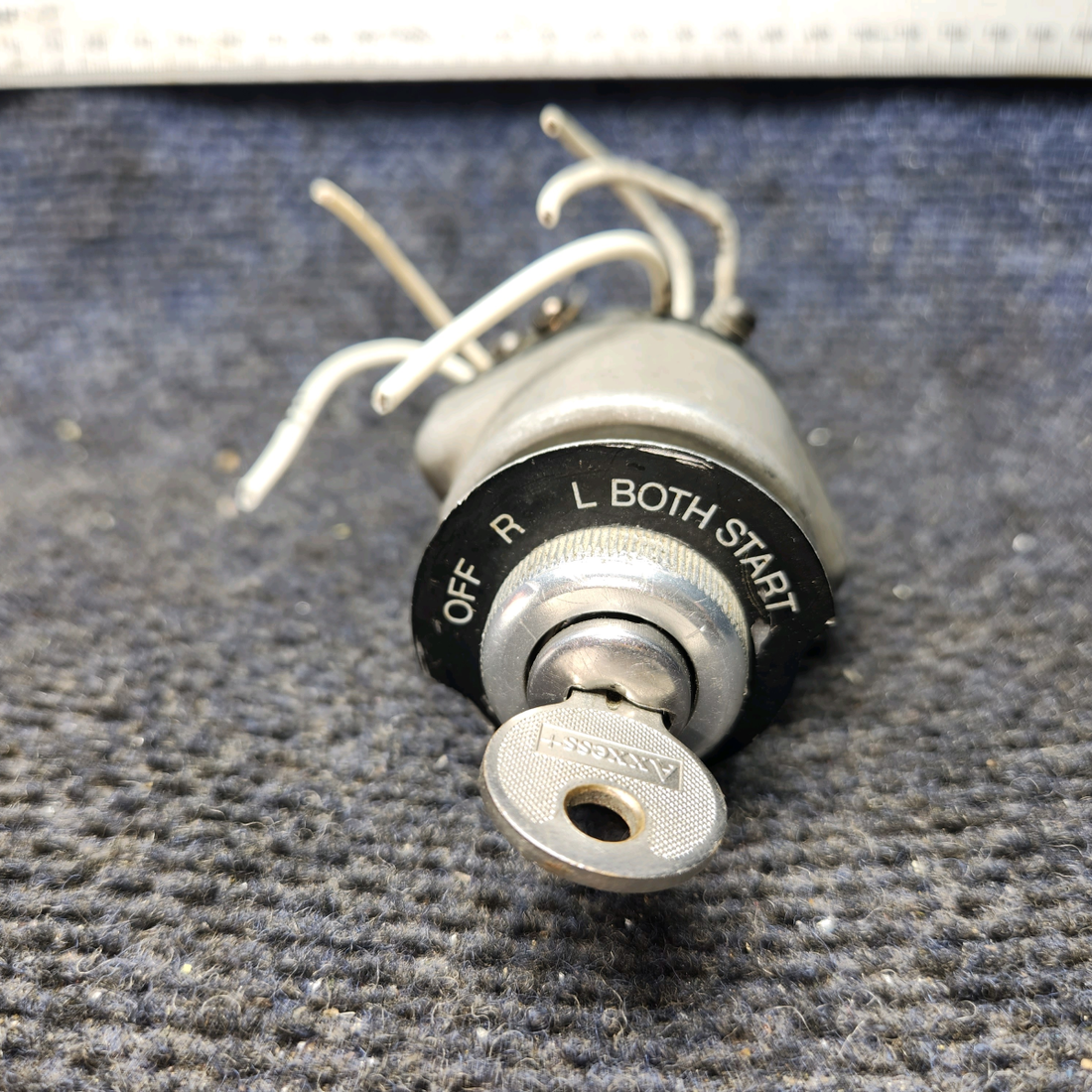 Used aircraft parts for sale, 10-357200-1 TCM Piper PA28-161 Ignition Switch Assembly with Keys