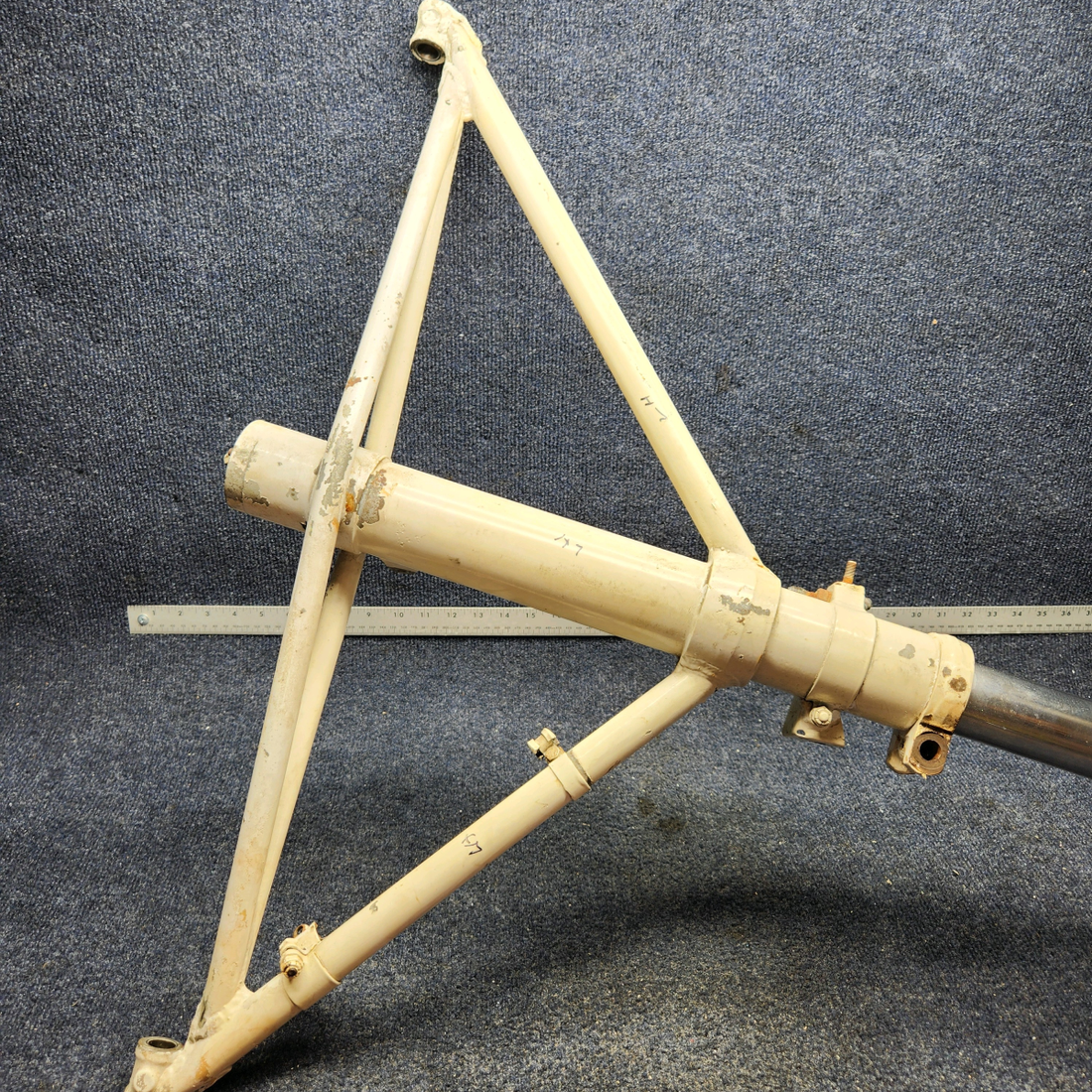 Used aircraft parts for sale, 45-815201-602 BEECHCRAFT F35 LANDING GEAR SHOCK ABSORBER ASSY LH