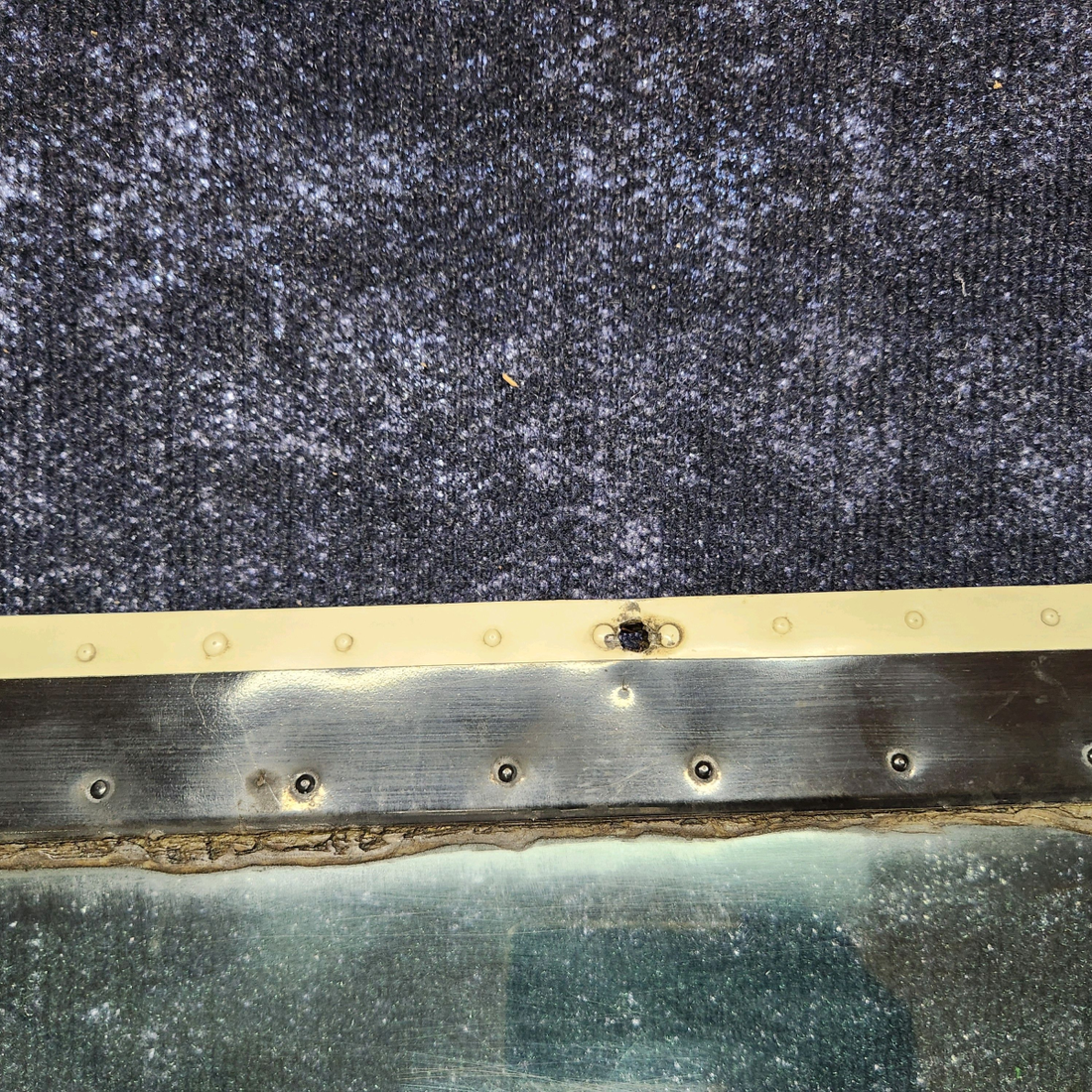 Used aircraft parts for sale, 0511460-34 CESSNA 172K CABIN DOOR STRUCTURE RH