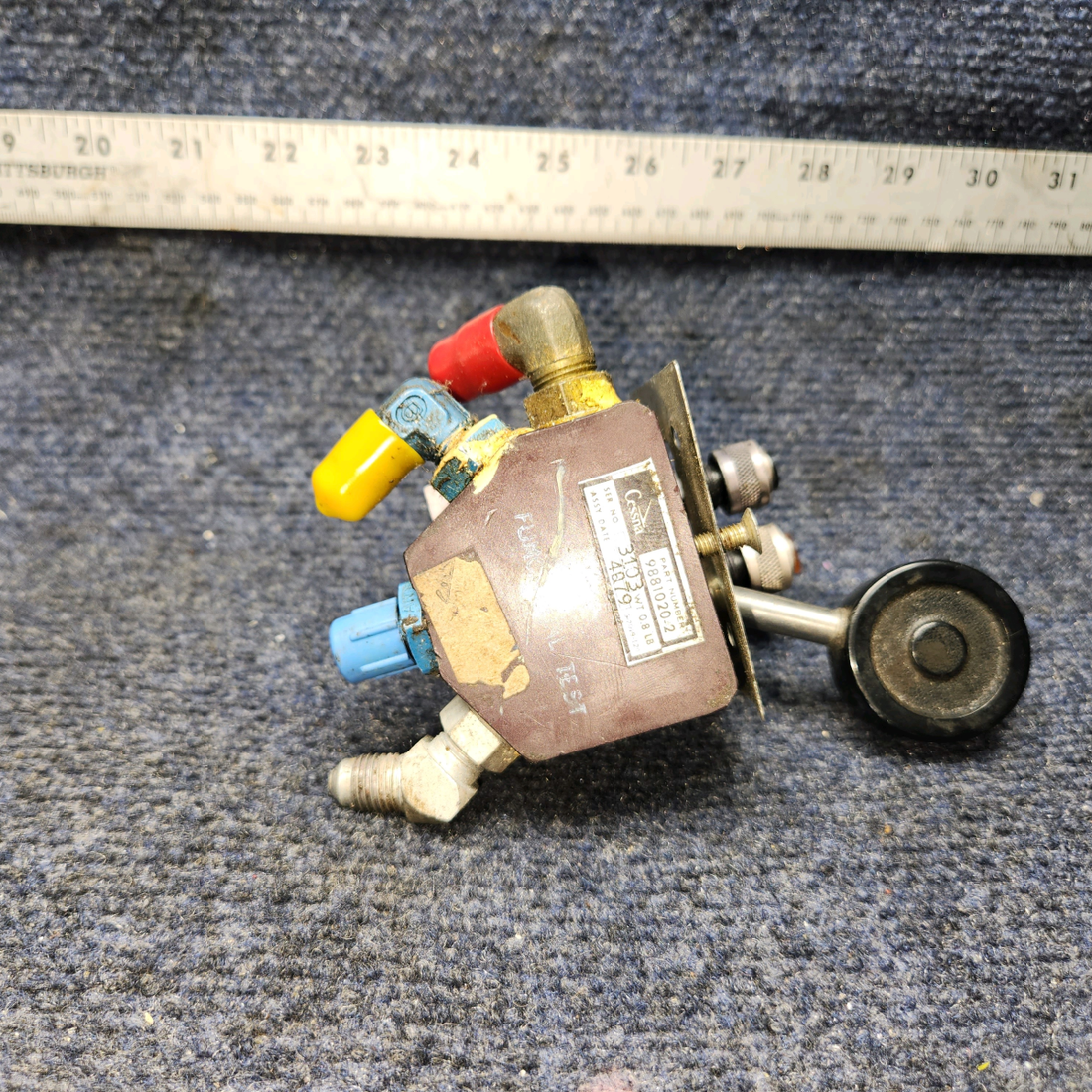 Used aircraft parts for sale, 9881020-2 Cessna 172RG Landing Gear Selector Valve
