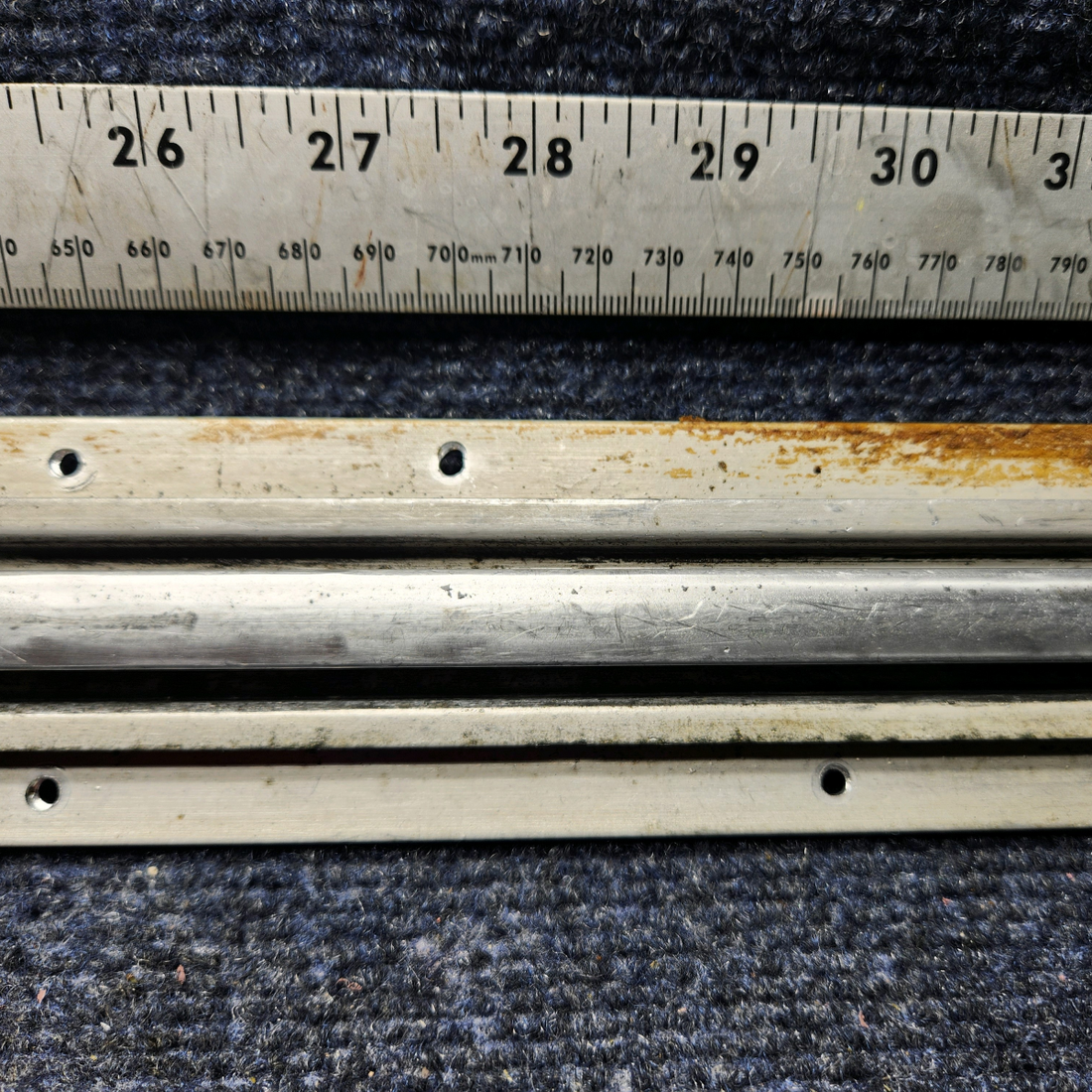 Used aircraft parts for sale, 0511240-8 CESSNA 172K OUTBOARD SEAT RAIL RH