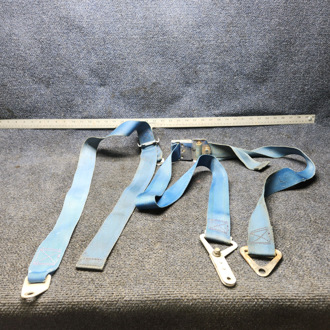 Used aircraft parts for sale, S-2275-JJ-3 / S-1746-JJ-42 CESSNA 172K Seatbelt Assembly LH or RH w Shoulder Strap and Fastener "SEE PHOTOS" BLUE