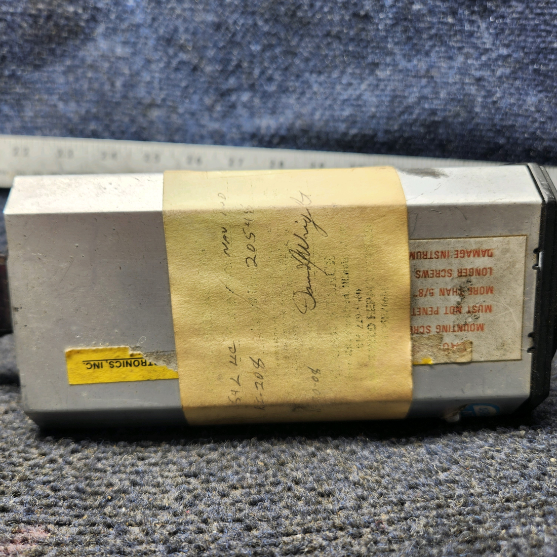 Used aircraft parts for sale, 066-3056-00 Bendix King KI-208 Piper PA28-161 VOR / LOG Indicator W Connector