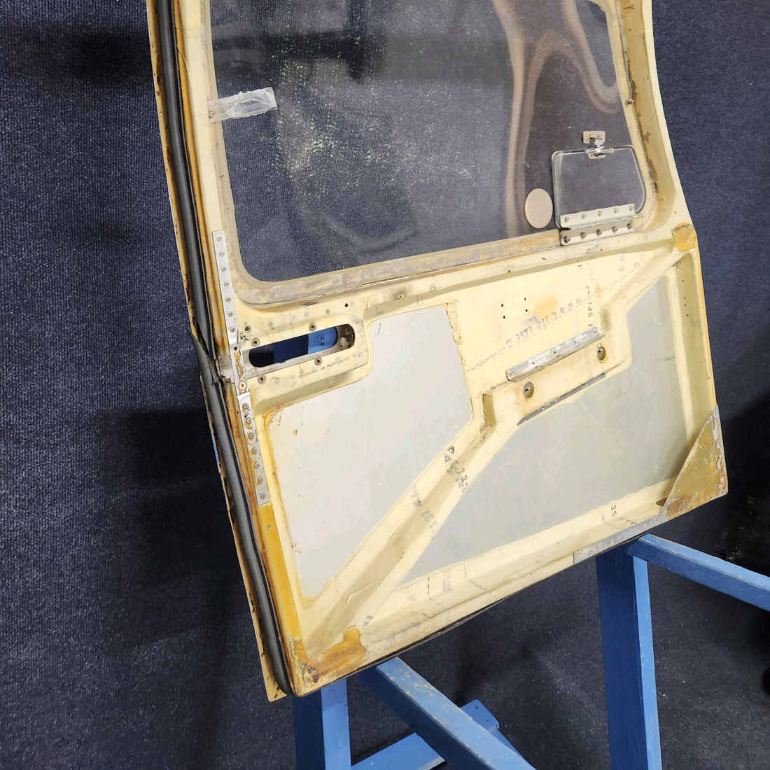 Used aircraft parts for sale, 169-420036-619 Beechcraft C23 SUNDOWNER LH DOOR ASSY