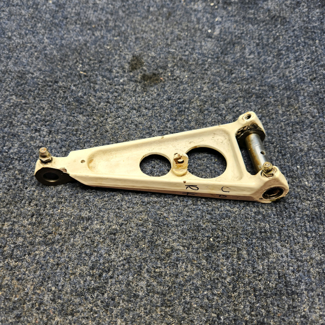 Used aircraft parts for sale, 45-815011-6 BEECHCRAFT F35 MAIN GEAR TORQUE LINK ASSY UPPER