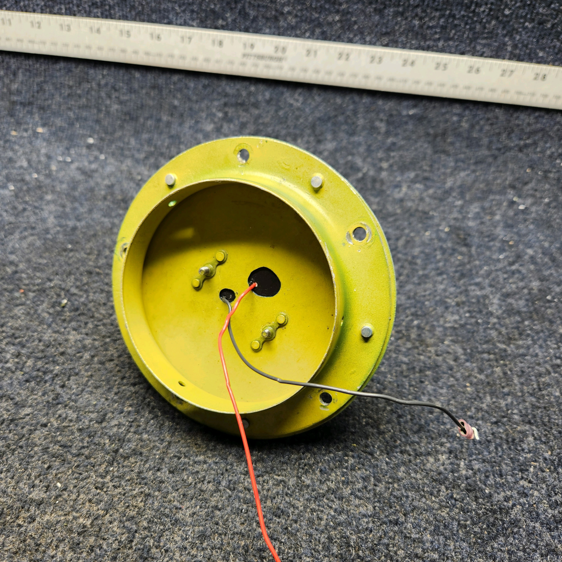 Used aircraft parts for sale, 757-762 WHELEN PIPER PA28-140 WHELEN FIN STROBE LIGHT ASSEMBLY-CLEAR