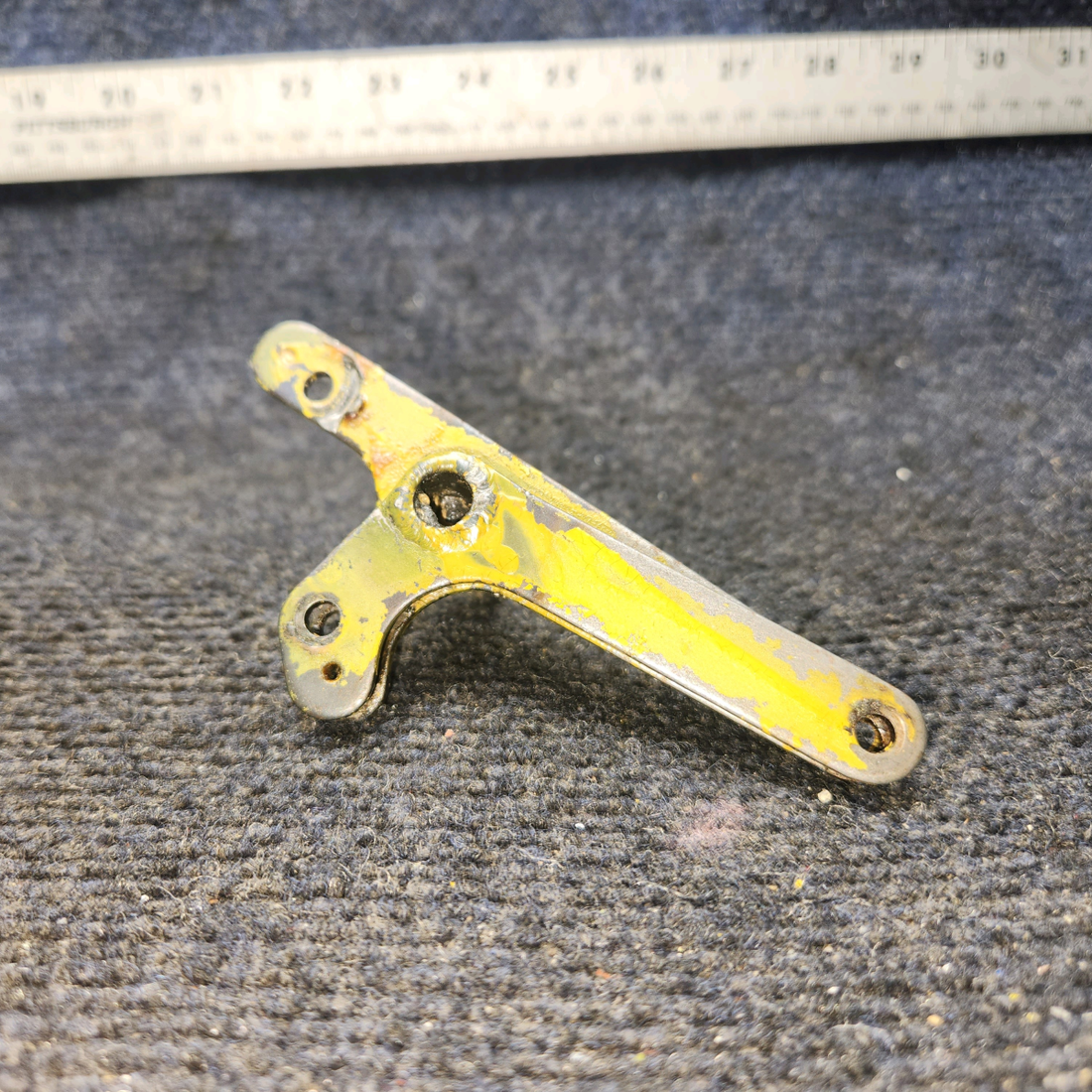 Used aircraft parts for sale, 310298-501 Mooney M20J Cabin Door Latch Handle Shaft – Inside