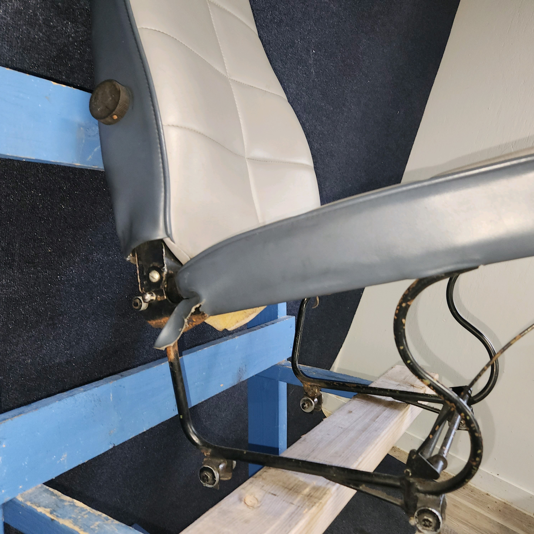 Used aircraft parts for sale, 79337-022 Piper PA28-161 Copilot Seat Assy Front - RH