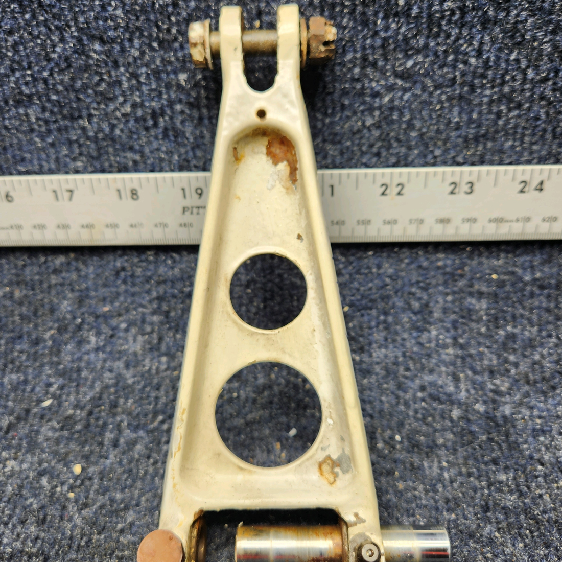 Used aircraft parts for sale, 45-815015-6 BEECHCRAFT F35 MAIN GEAR TORQUE LINK ASSY LOWER