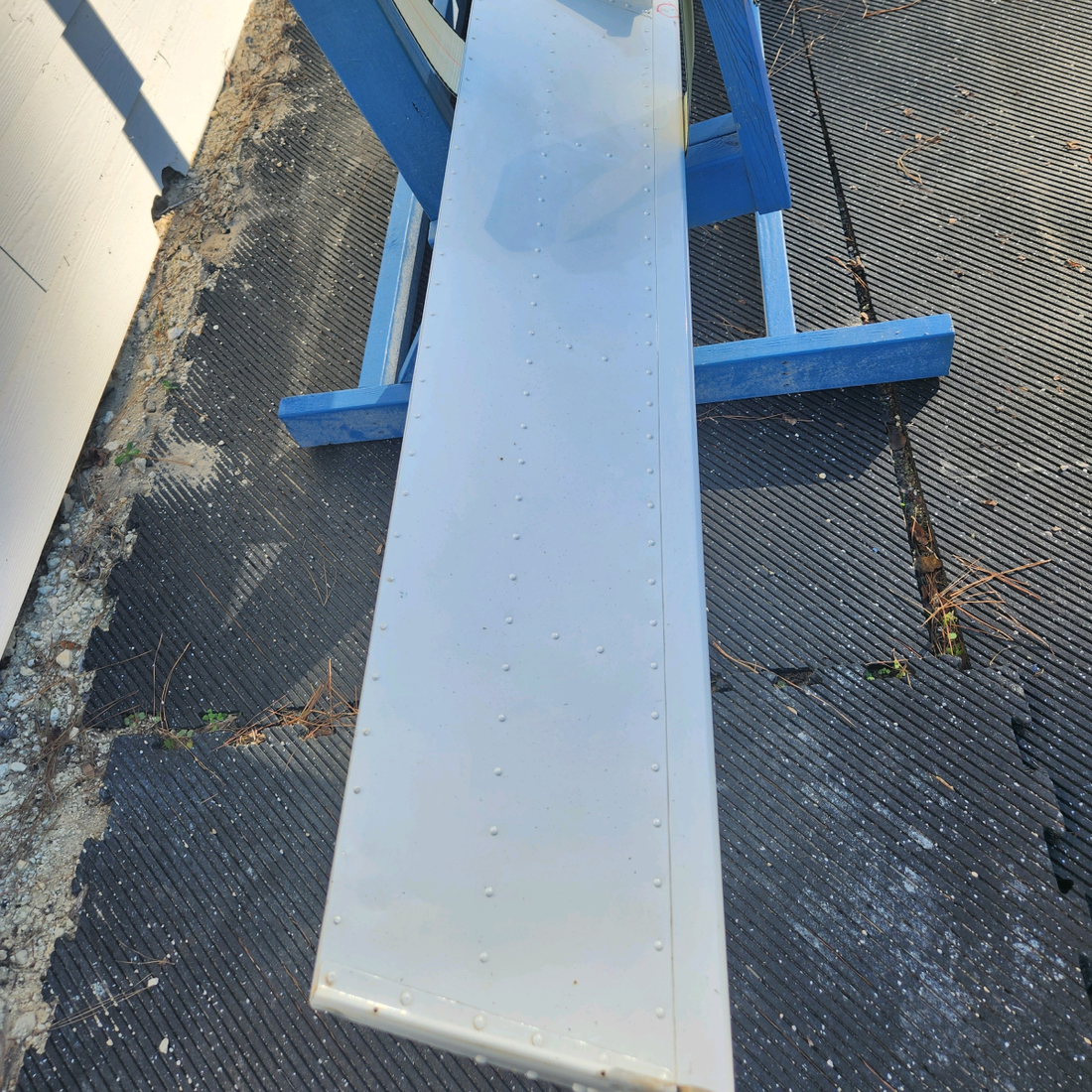 Used aircraft parts for sale, 240014-509 Mooney M20K FLAP ASSEMBLY LH SEE PHOTOS FOR DETAILS SOME SCRATCHES