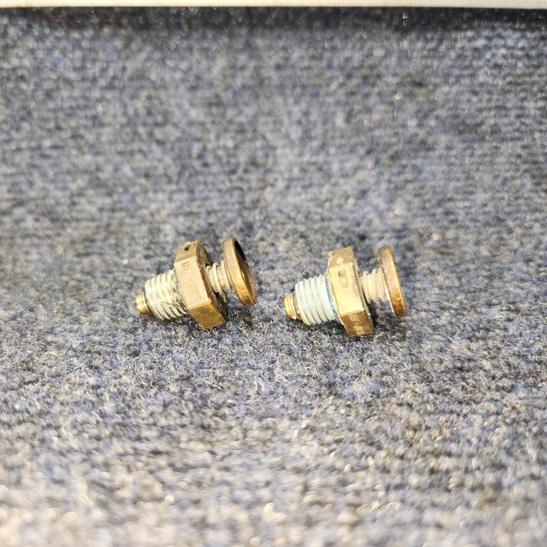 Used aircraft parts for sale, CAV-170 CESSNA 172K VALVE FUEL DRAIN - PAIR.