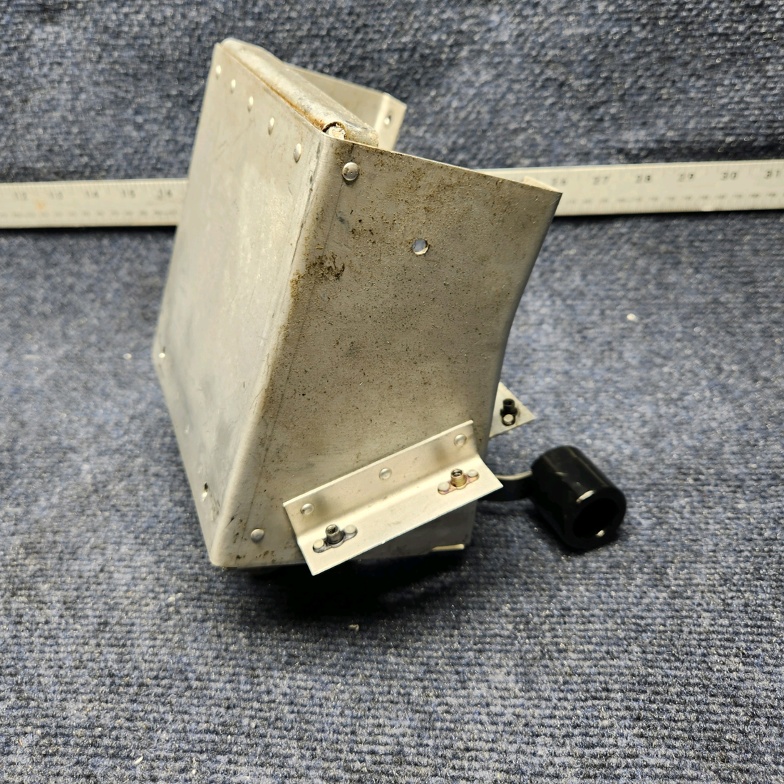 Used aircraft parts for sale, 169-940017-5 Beechcraft C23 SUNDOWNER ENGINE CONTROL QUADRANT