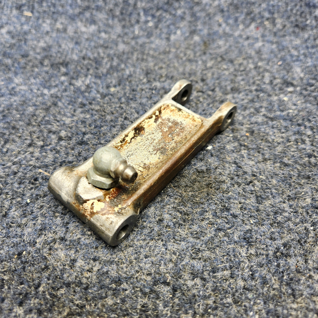 Used aircraft parts for sale, 35-825035 BEECHCRAFT F35 NOSE WHEEL STEERING LINK ASSY