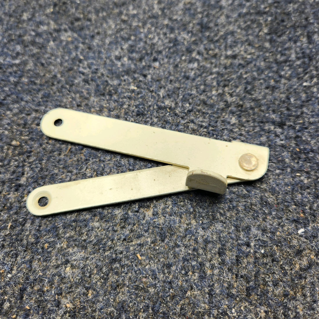 Used aircraft parts for sale, 913020-002 Texas Several MOONEY ARM ASSY BAGGAGE DOOR OPEN PRICE PER EACH