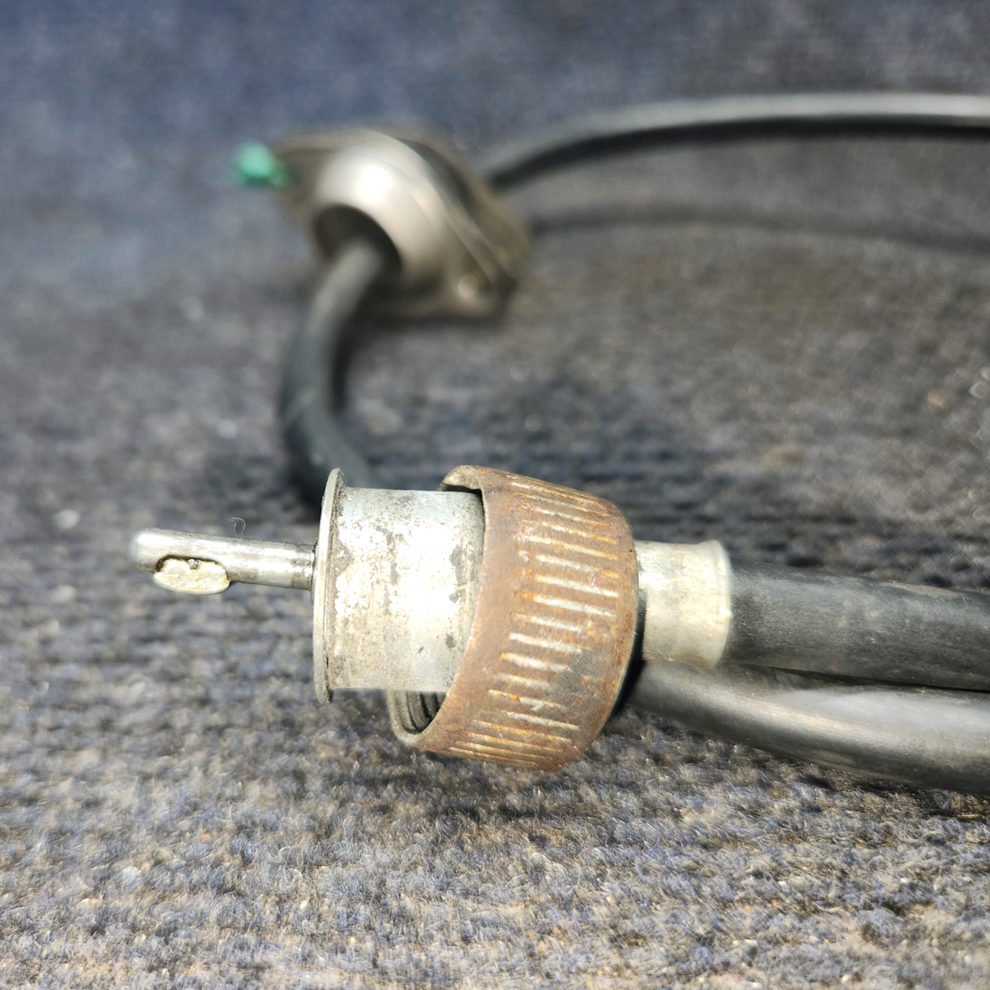 Used aircraft parts for sale, 486-576 Piper PA28-161 shaft tachometer -  32 1/2”
