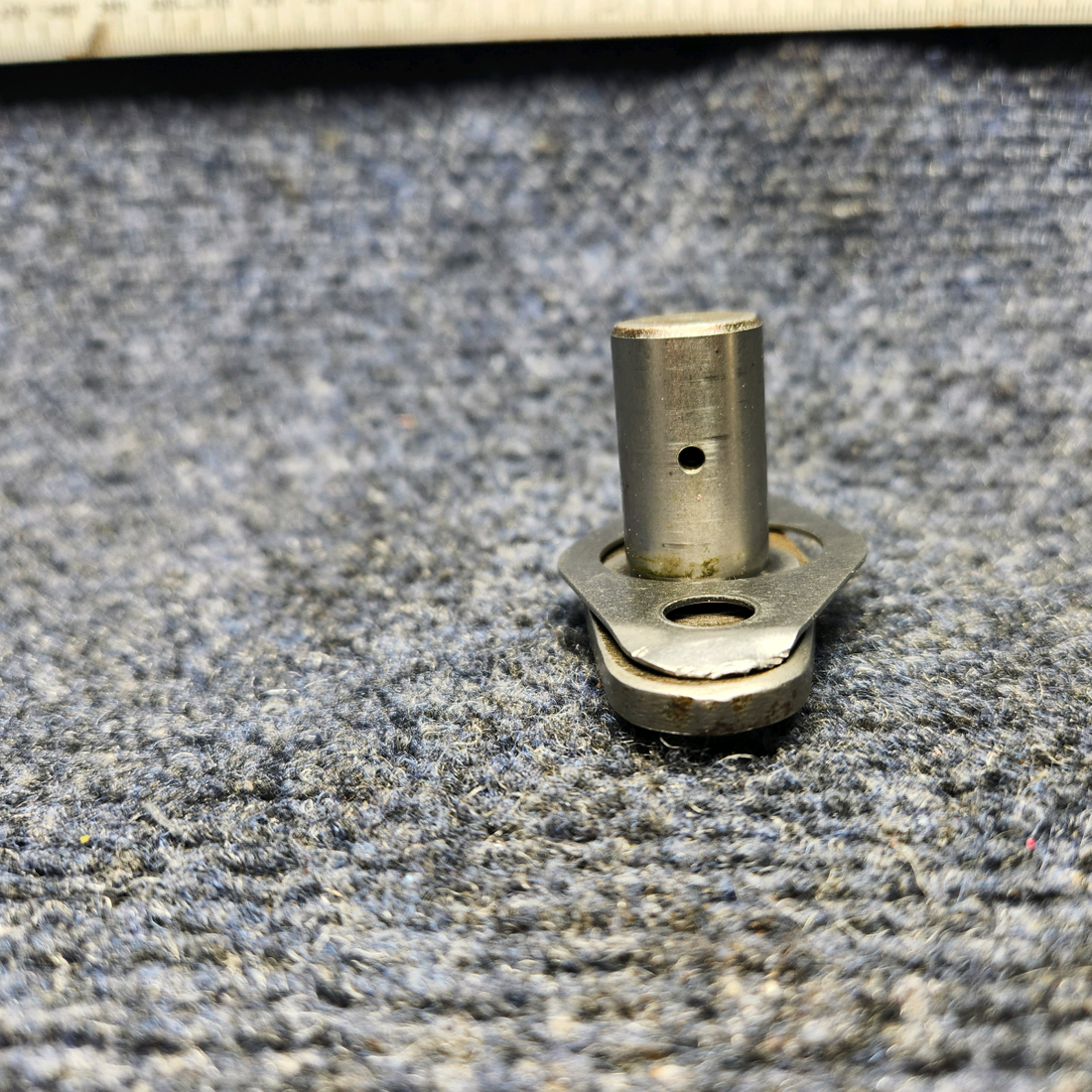 Used aircraft parts for sale, LW-13796 CESSNA 172K CRANKSHAFT IDLER GEAR SHAFT "PRICE PER EACH"