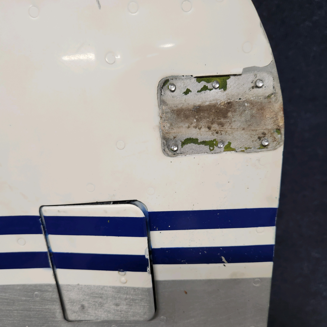 Used aircraft parts for sale, 63055-004 PIPER PA28-140 CABIN DOOR ASSY WITH WINDOW- NO HINGE.