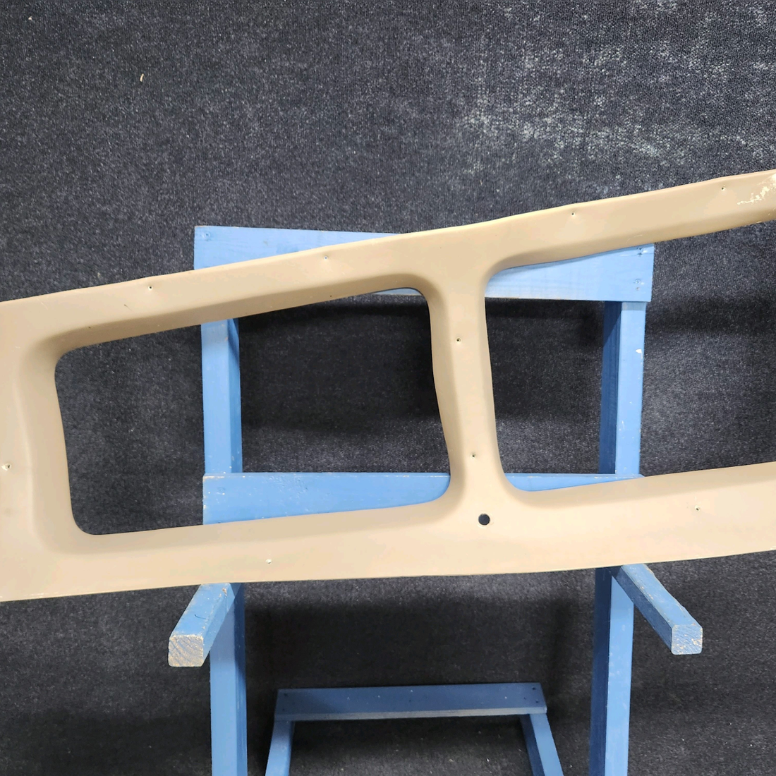 Used aircraft parts for sale, 169-534092-14 Beechcraft C23 SUNDOWNER MOLDING 2ND AND 3RD WINDOW RIGHT SIDE