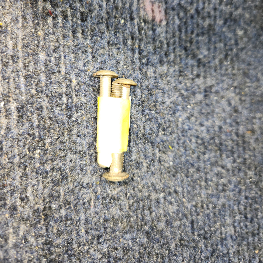 Used aircraft parts for sale, 0452227-1 Cessna 172RG Landing Light Bracket and Bulb