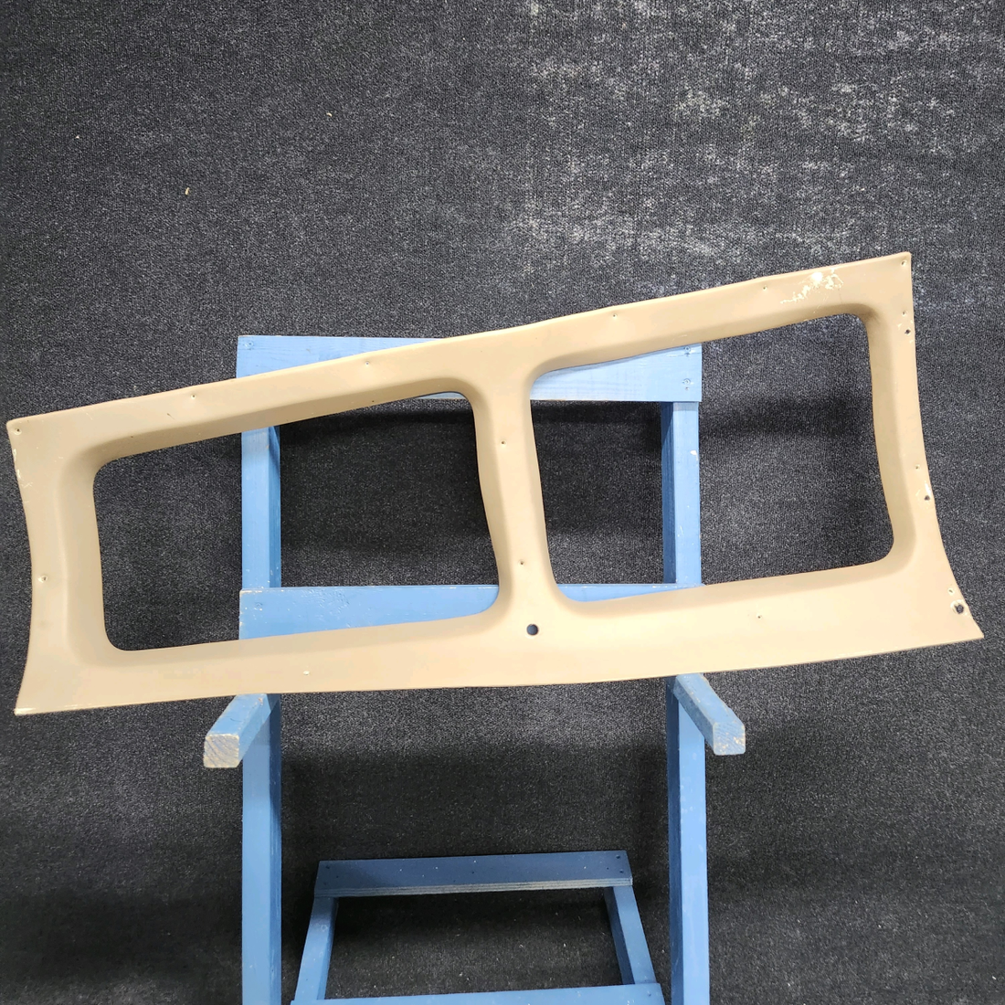 Used aircraft parts for sale, 169-534092-14 Beechcraft C23 SUNDOWNER MOLDING 2ND AND 3RD WINDOW RIGHT SIDE