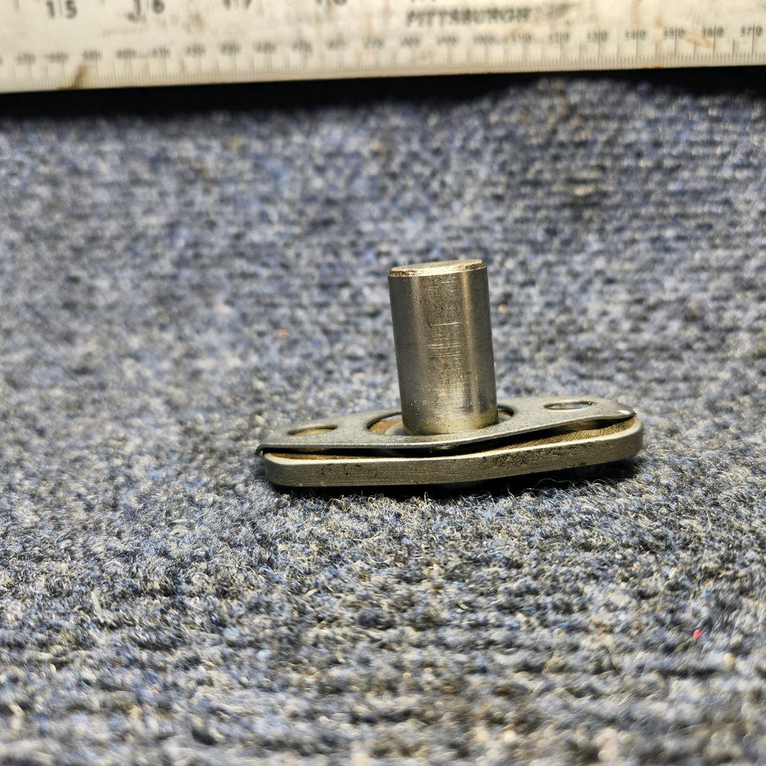 Used aircraft parts for sale, LW-13796 CESSNA 172K CRANKSHAFT IDLER GEAR SHAFT "PRICE PER EACH"