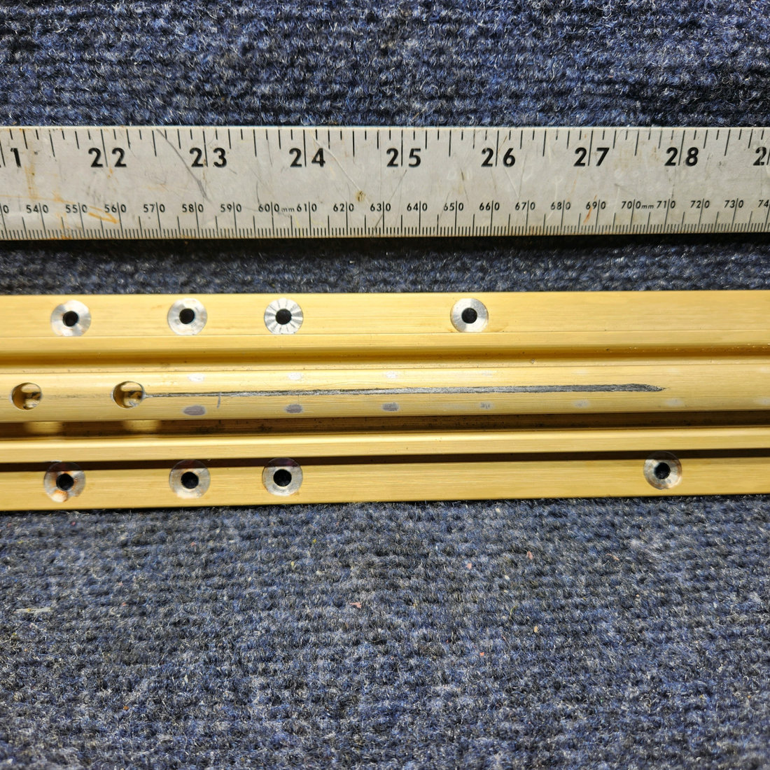 Used aircraft parts for sale, 0511240-7 CESSNA 172K OUTBOARD SEAT RAIL LH