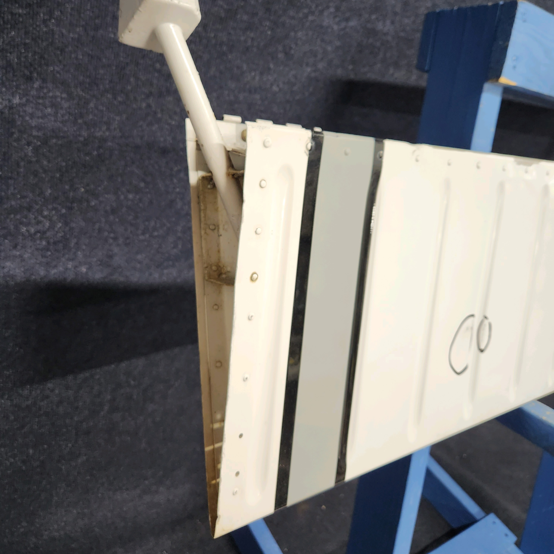 Used aircraft parts for sale, 66767-001 Piper PA32RT-300 AILERON ASSEMBLY RH "SEE PHOTOS DETAIL"