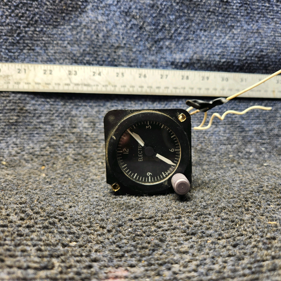 Used aircraft parts for sale, 613-2508 Borg Piper PA28-161 Instruments Electric Clock