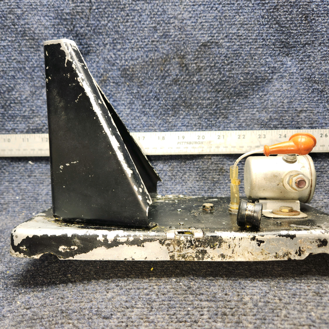 Used aircraft parts for sale, 800178-501 Mooney M20J BATTERY BOX LID