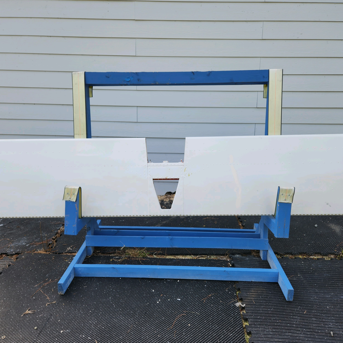 Used aircraft parts for sale, 169-620000-661 Beechcraft C23 SUNDOWNER STRABILATOR ASSY