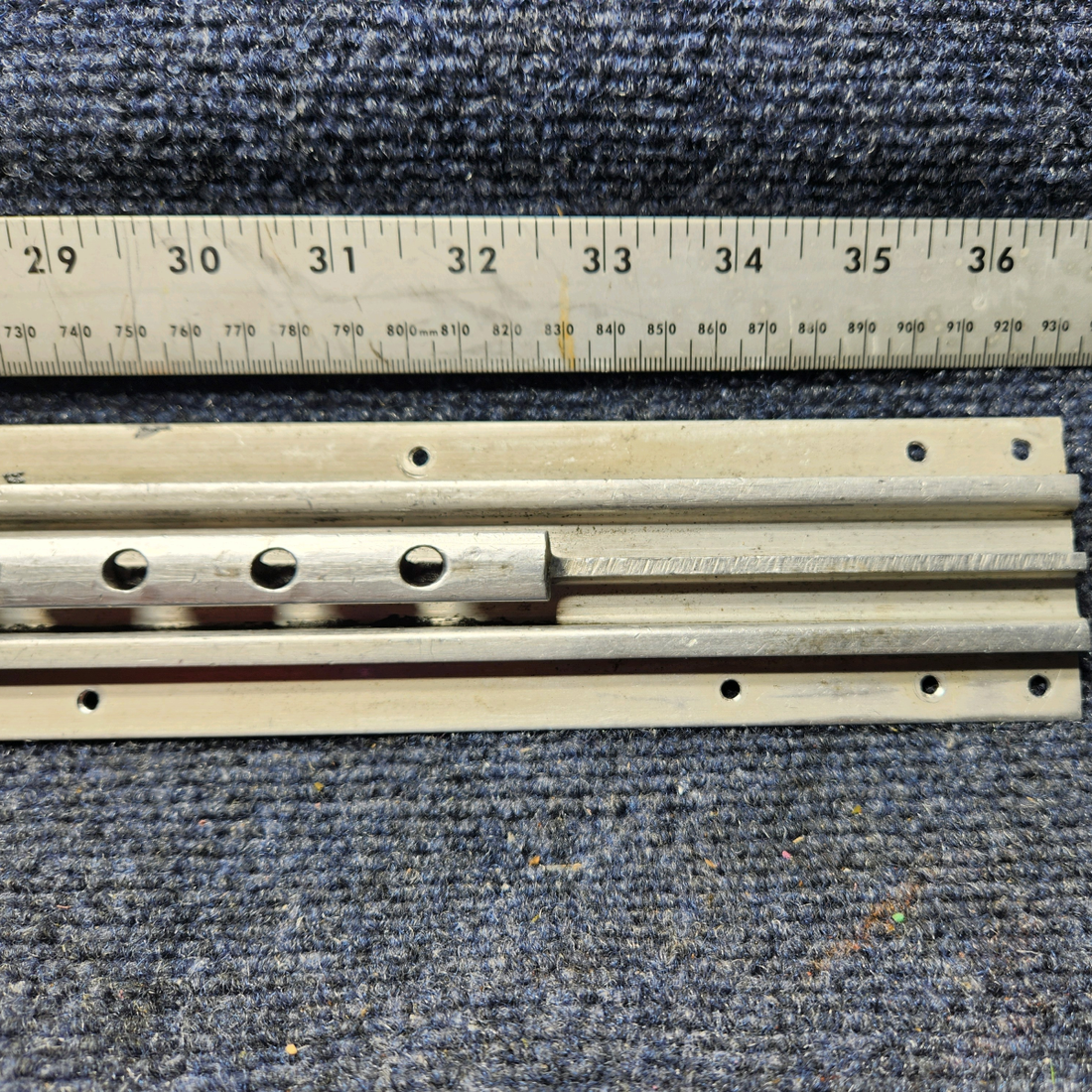 Used aircraft parts for sale, 0511240-10 CESSNA 172K INBOARD SEAT RAIL RH