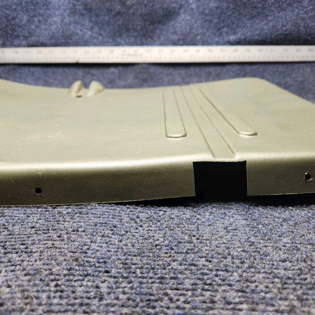 Used aircraft parts for sale, 0715079-7 CESSNA 172K BAGGAGE DOOR COVER